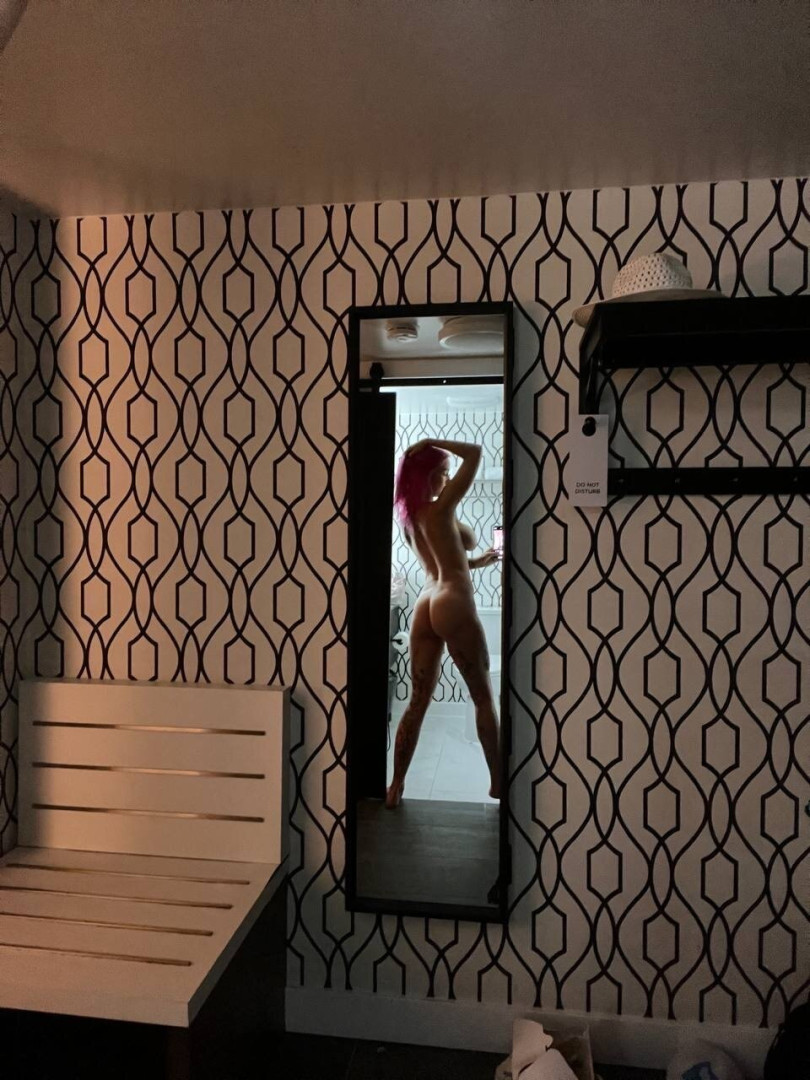 Photo by xsofiasunshine published on October 17,2023 00:48:57 - BestThots