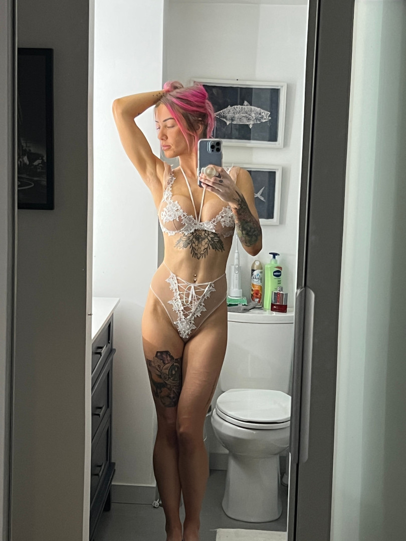 Photo by xsofiasunshine published on October 17,2023 00:51:32 - BestThots