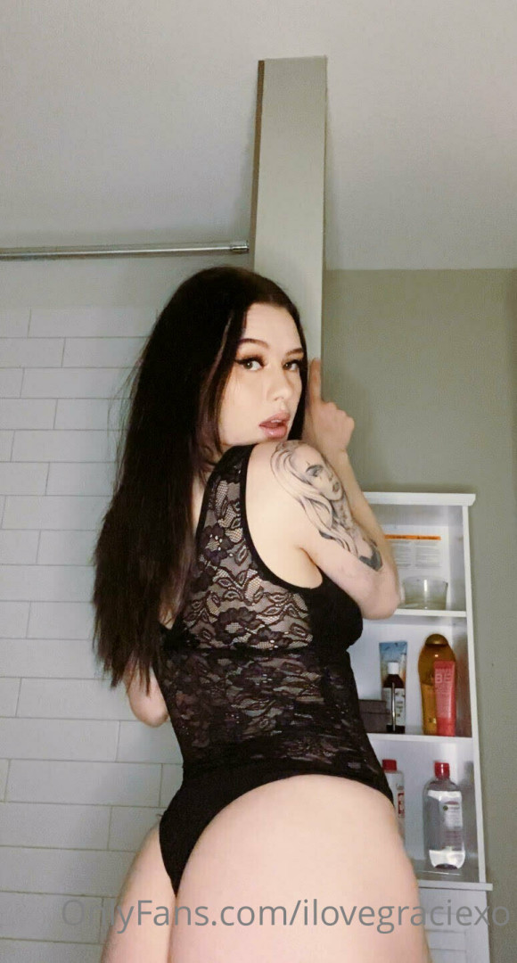 Photo by ilovegraciexo published on October 16,2023 21:40:30 - BestThots