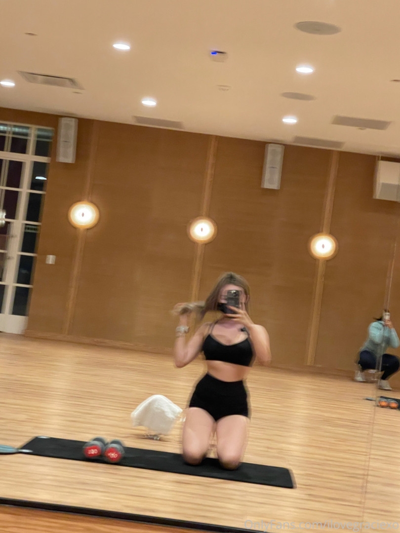 Photo by ilovegraciexo published on October 16,2023 21:46:30 - BestThots