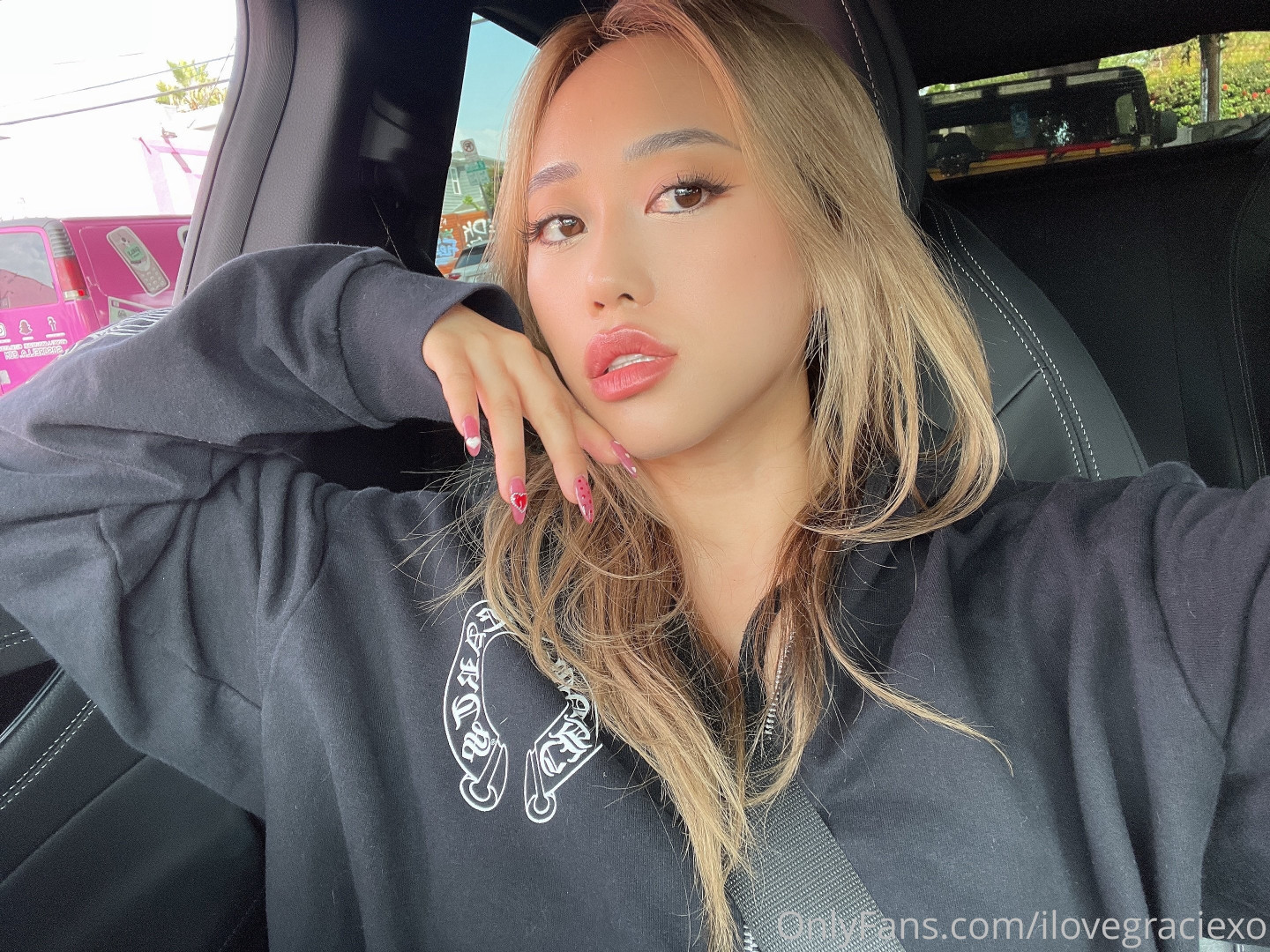 Photo by ilovegraciexo published on October 16,2023 21:49:01 - BestThots