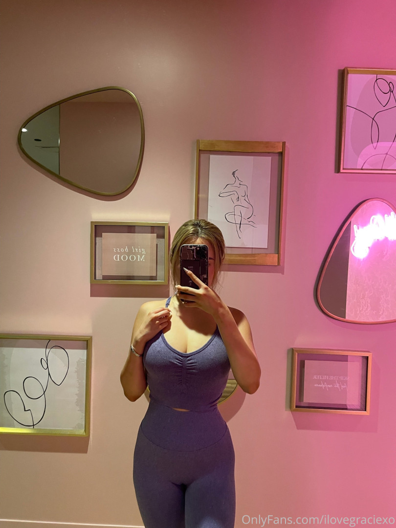 Photo by ilovegraciexo published on October 16,2023 22:12:35 - BestThots