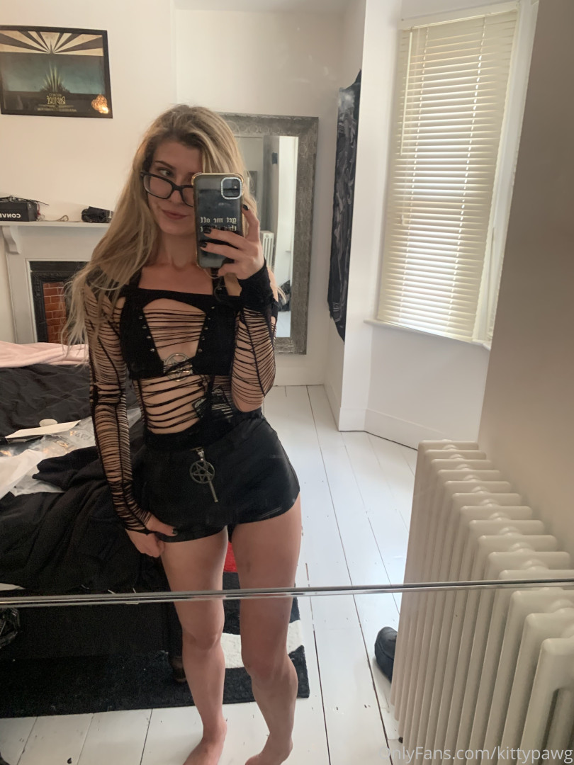 Photo by kittypawg published on June 16,2023 20:25:29 - BestThots