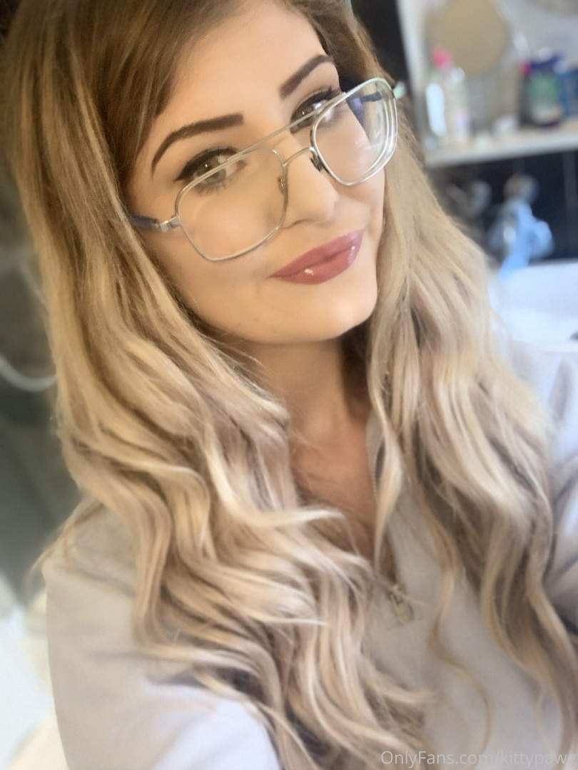 Photo by kittypawg published on June 16,2023 20:26:54 - BestThots