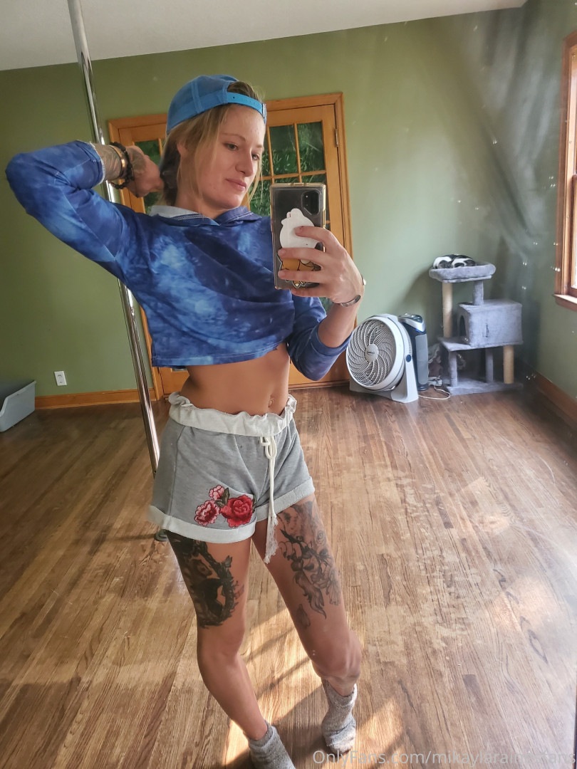 Photo by mikaylarainesfans published on June 24,2023 11:30:40 - BestThots