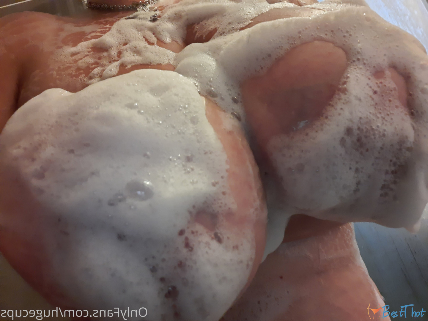 Photo by hugecups published on December 18,2024 02:10:49 - BestThots