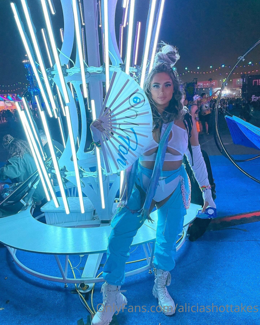 Photo by aliciashottakes published on May 31,2023 16:14:19 - BestThots