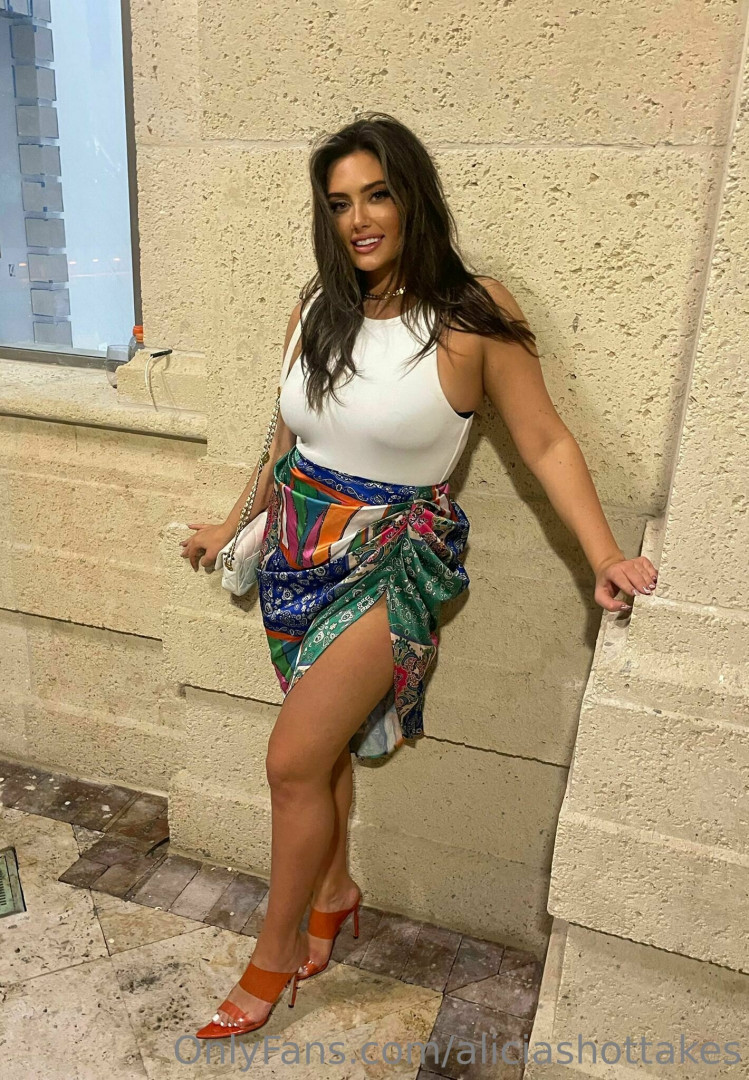 Photo by aliciashottakes published on May 31,2023 16:14:33 - BestThots