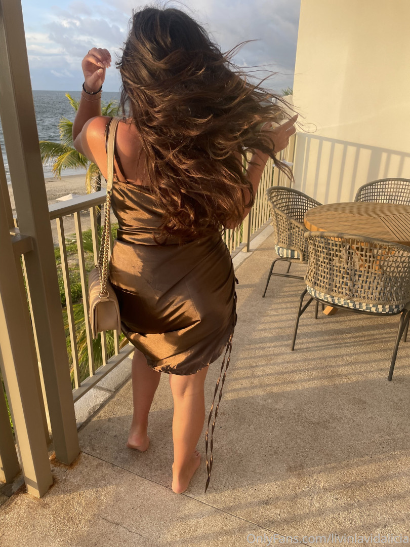 Photo by aliciashottakes published on May 31,2023 16:14:46 - BestThots