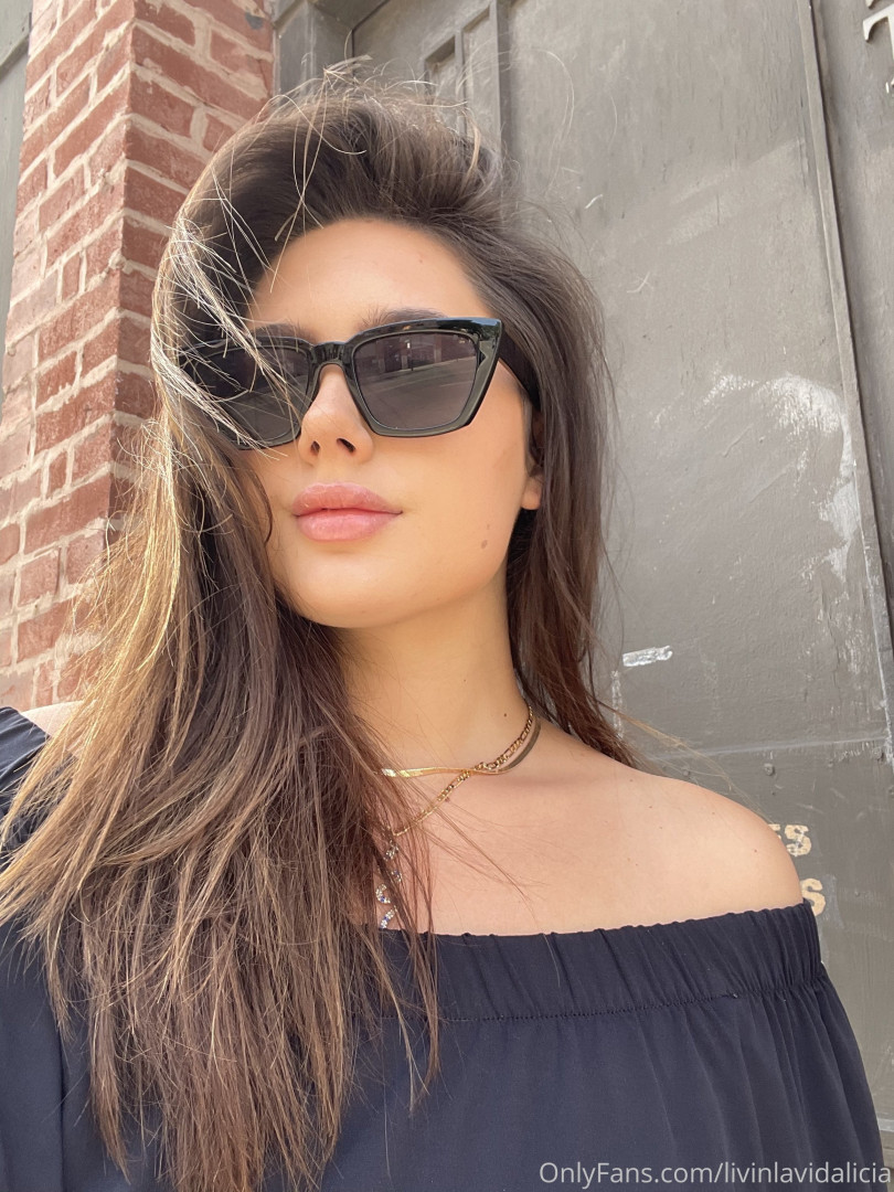 Photo by aliciashottakes published on May 31,2023 16:14:54 - BestThots