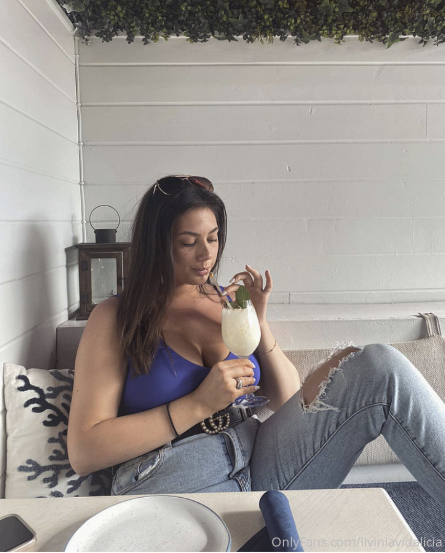 Photo by aliciashottakes published on May 31,2023 16:15:12 - BestThots