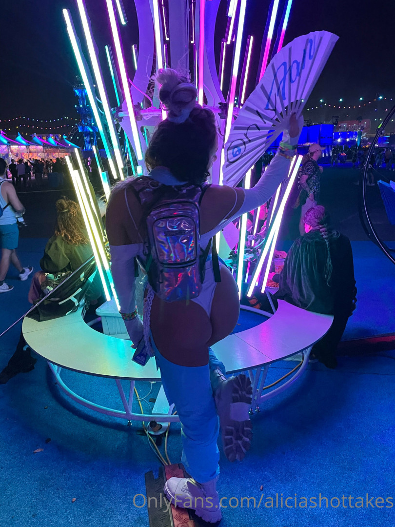 Photo by aliciashottakes published on May 31,2023 16:15:40 - BestThots