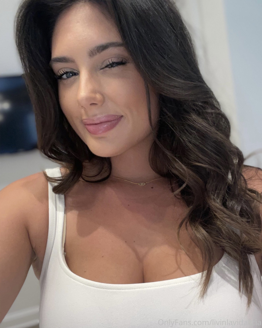 Photo by aliciashottakes published on May 31,2023 16:15:52 - BestThots