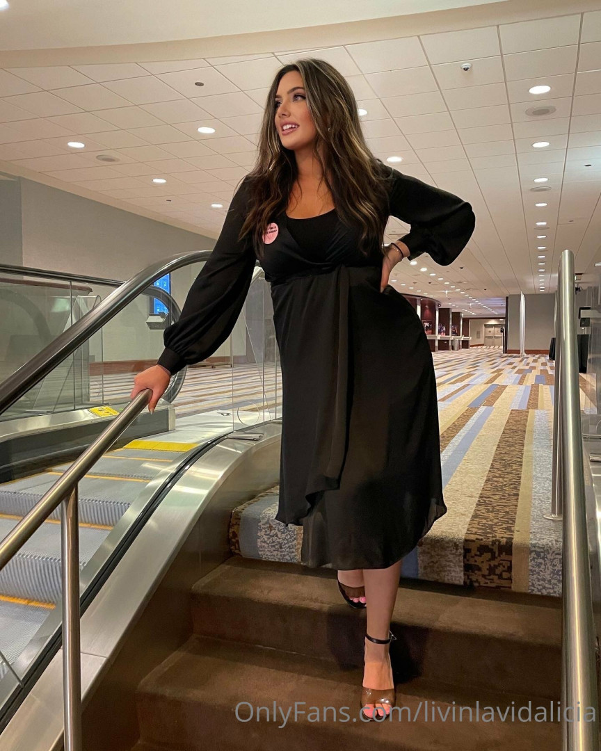 Photo by aliciashottakes published on May 31,2023 16:15:57 - BestThots