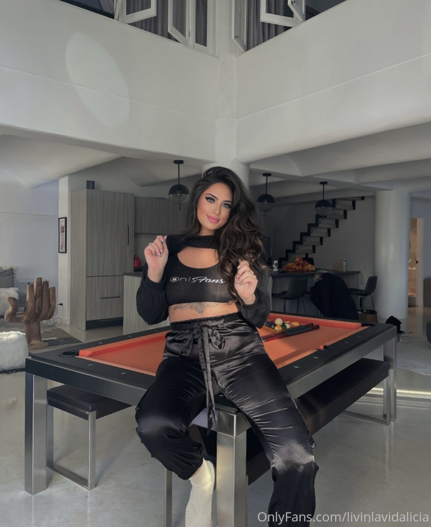 Photo by aliciashottakes published on May 31,2023 16:16:00 - BestThots