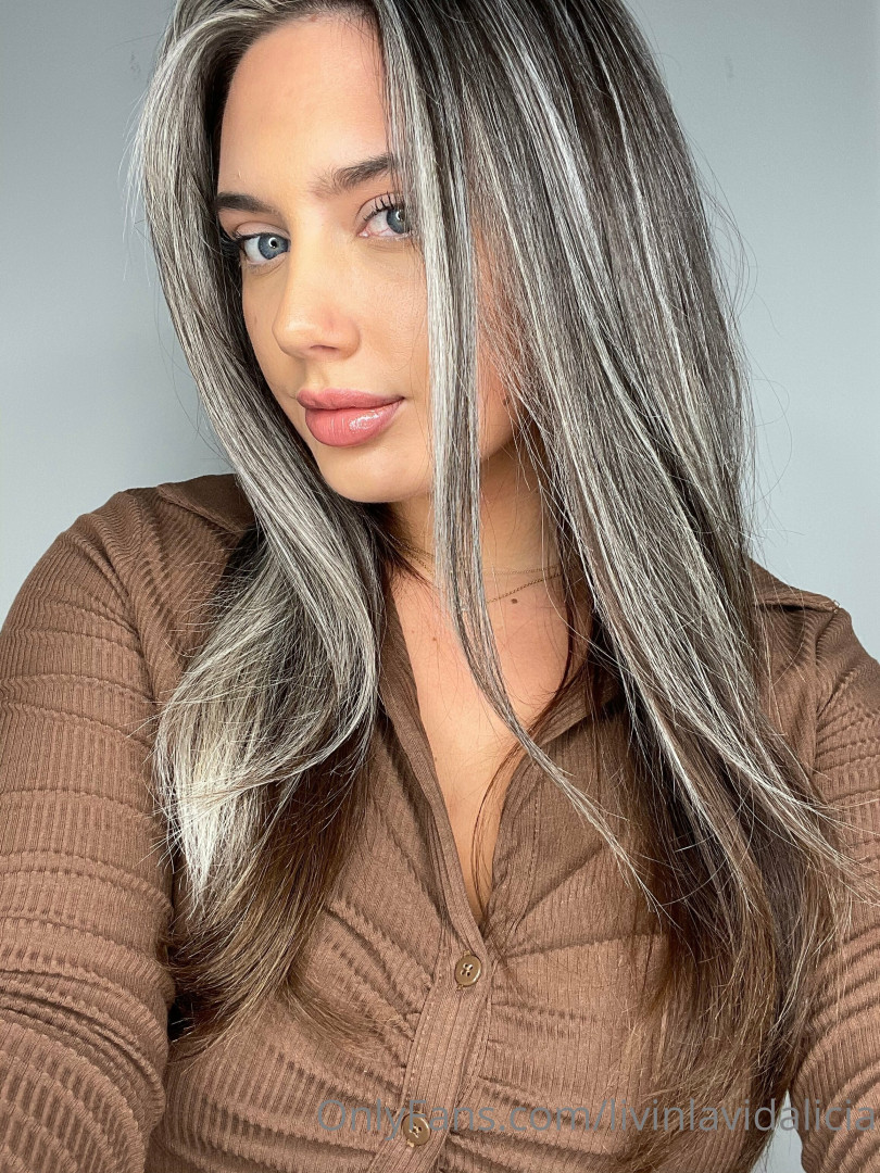 Photo by aliciashottakes published on May 31,2023 16:16:05 - BestThots