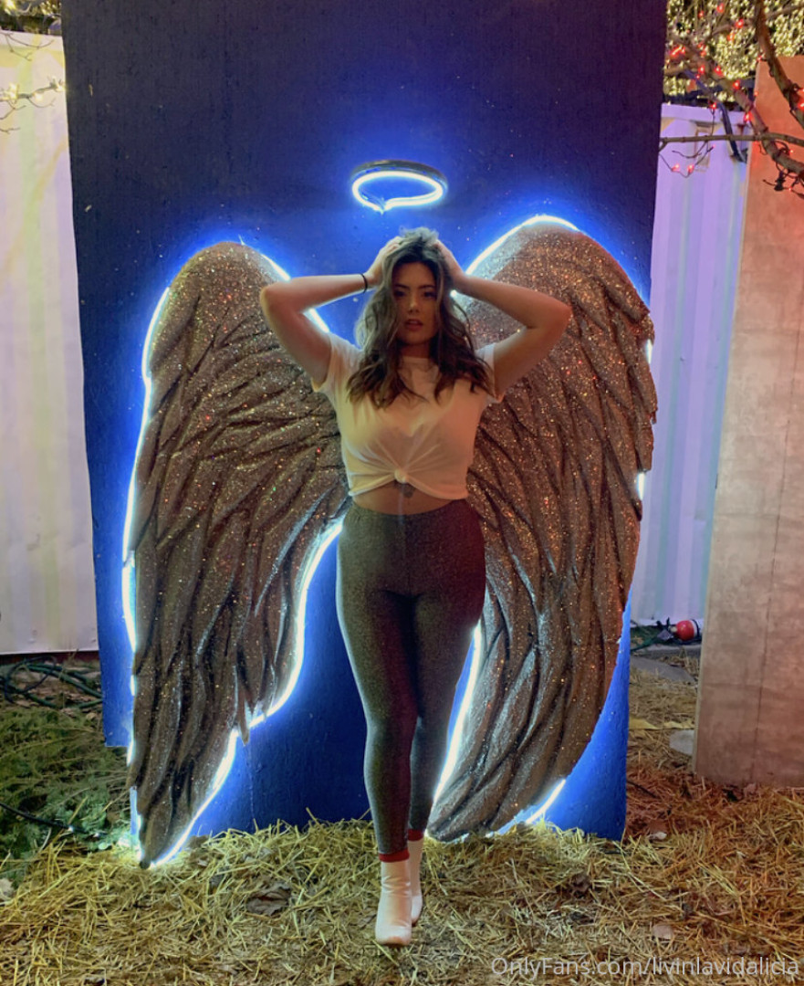 Photo by aliciashottakes published on May 31,2023 16:16:25 - BestThots