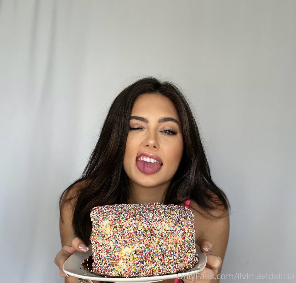 Photo by aliciashottakes published on May 31,2023 16:16:36 - BestThots