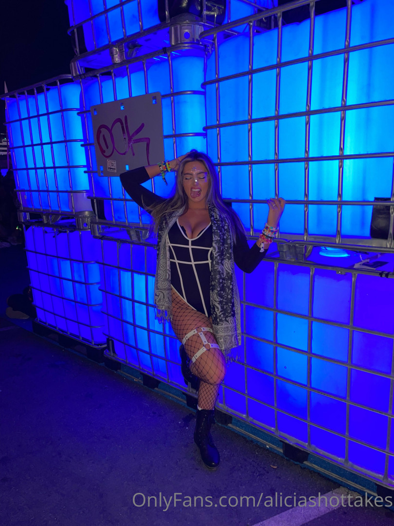 Photo by aliciashottakes published on May 31,2023 16:17:18 - BestThots