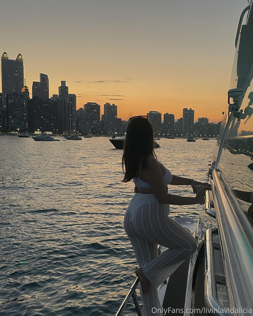 Photo by aliciashottakes published on May 31,2023 16:17:51 - BestThots