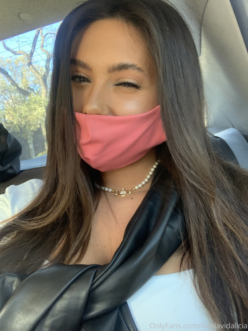 Photo by aliciashottakes published on May 31,2023 16:17:57 - BestThots