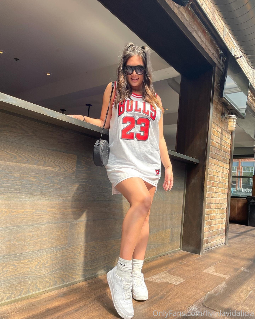 Photo by aliciashottakes published on May 31,2023 16:18:00 - BestThots