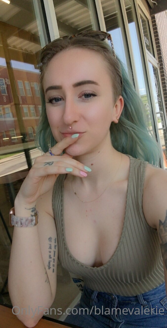 Photo by blamevalerie published on October 11,2023 08:28:56 - BestThots