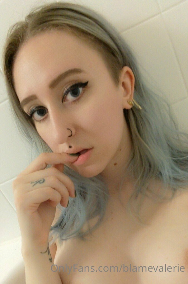 Photo by blamevalerie published on October 11,2023 08:47:51 - BestThots