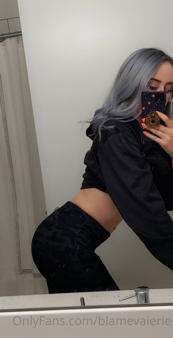 Photo by blamevalerie published on October 11,2023 17:21:16 - BestThots