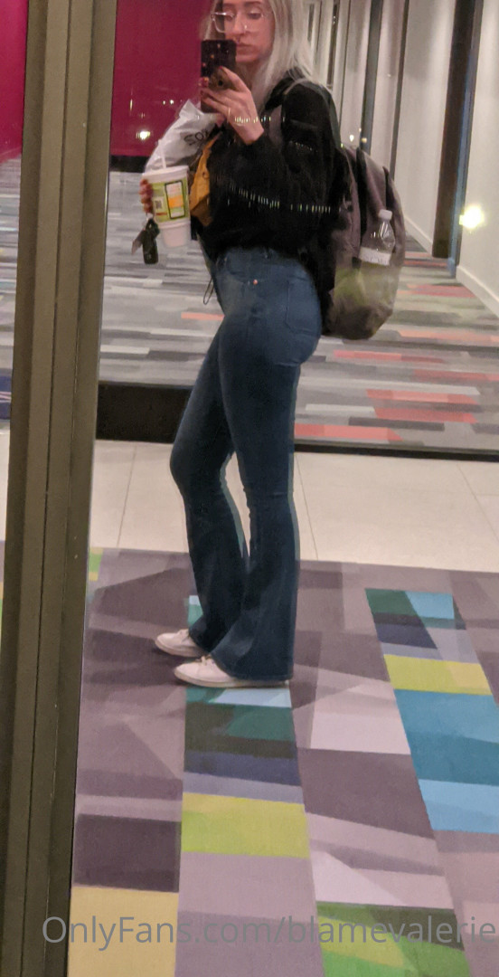 Photo by blamevalerie published on October 11,2023 17:24:12 - BestThots