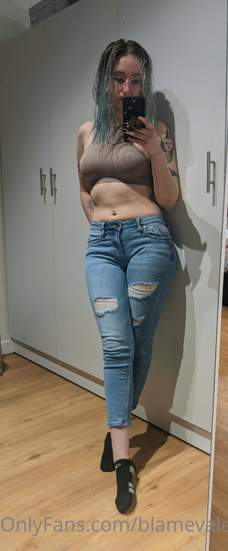 Photo by blamevalerie published on October 11,2023 18:38:07 - BestThots