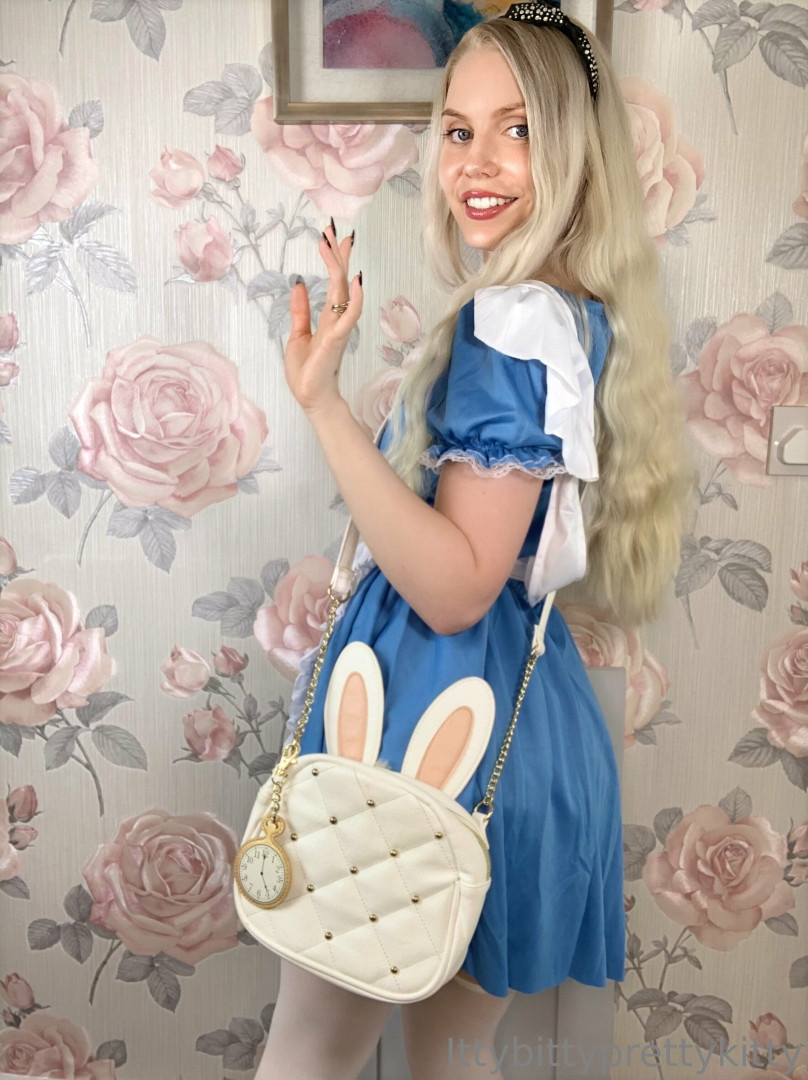 Photo by ittybittyprettykitty published on October 24,2023 21:09:41 - BestThots