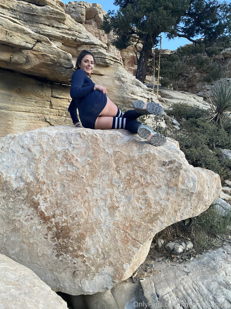 Photo by iamhelenaprice published on October 17,2023 05:58:54 - BestThots