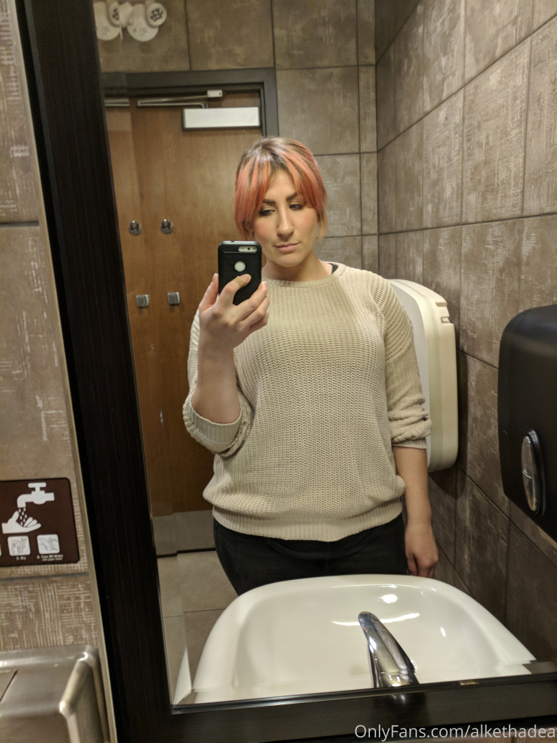 Photo by alkethadea published on November 20,2023 07:23:36 - BestThots