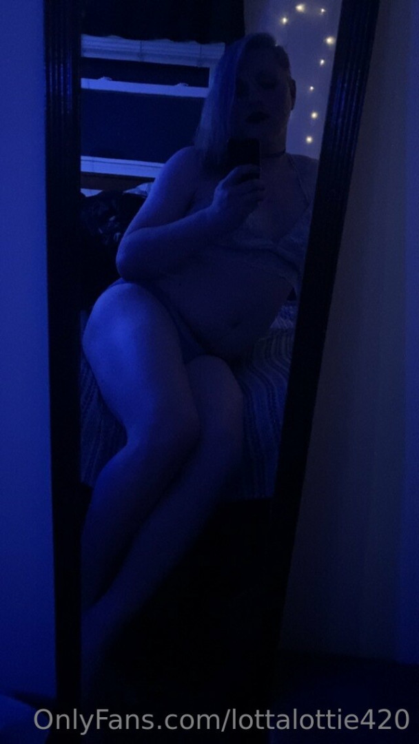Photo by lottalottie420 published on October 14,2023 05:54:44 - BestThots
