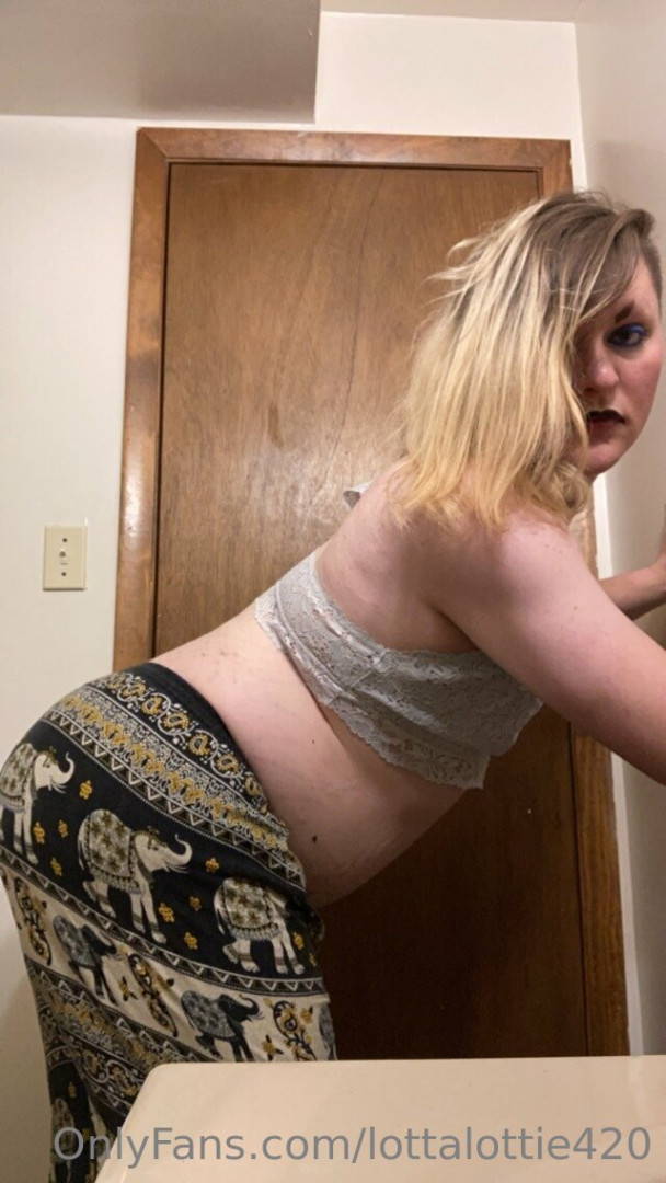 Photo by lottalottie420 published on October 14,2023 07:13:34 - BestThots