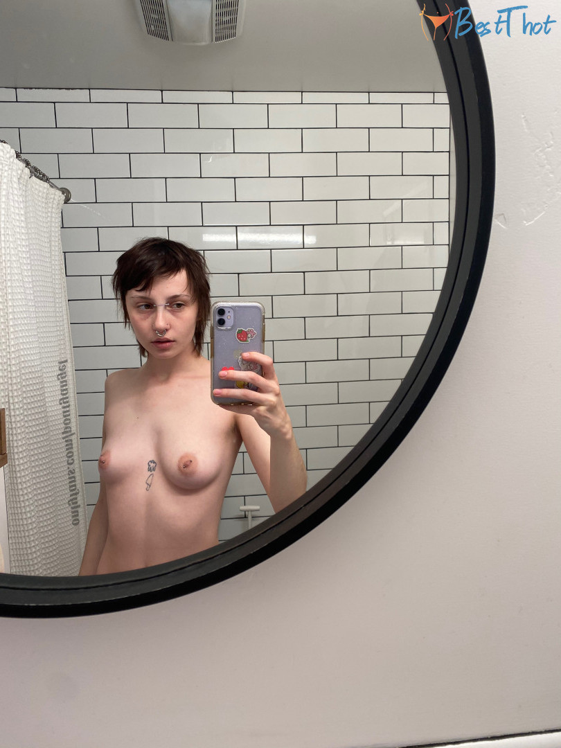 Photo by poutyangel published on December 19,2024 17:08:33 - BestThots