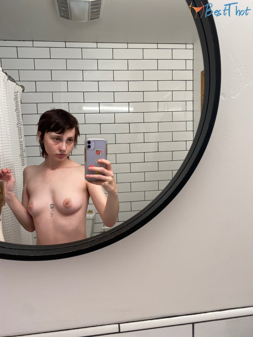 Photo by poutyangel published on December 19,2024 18:09:45 - BestThots