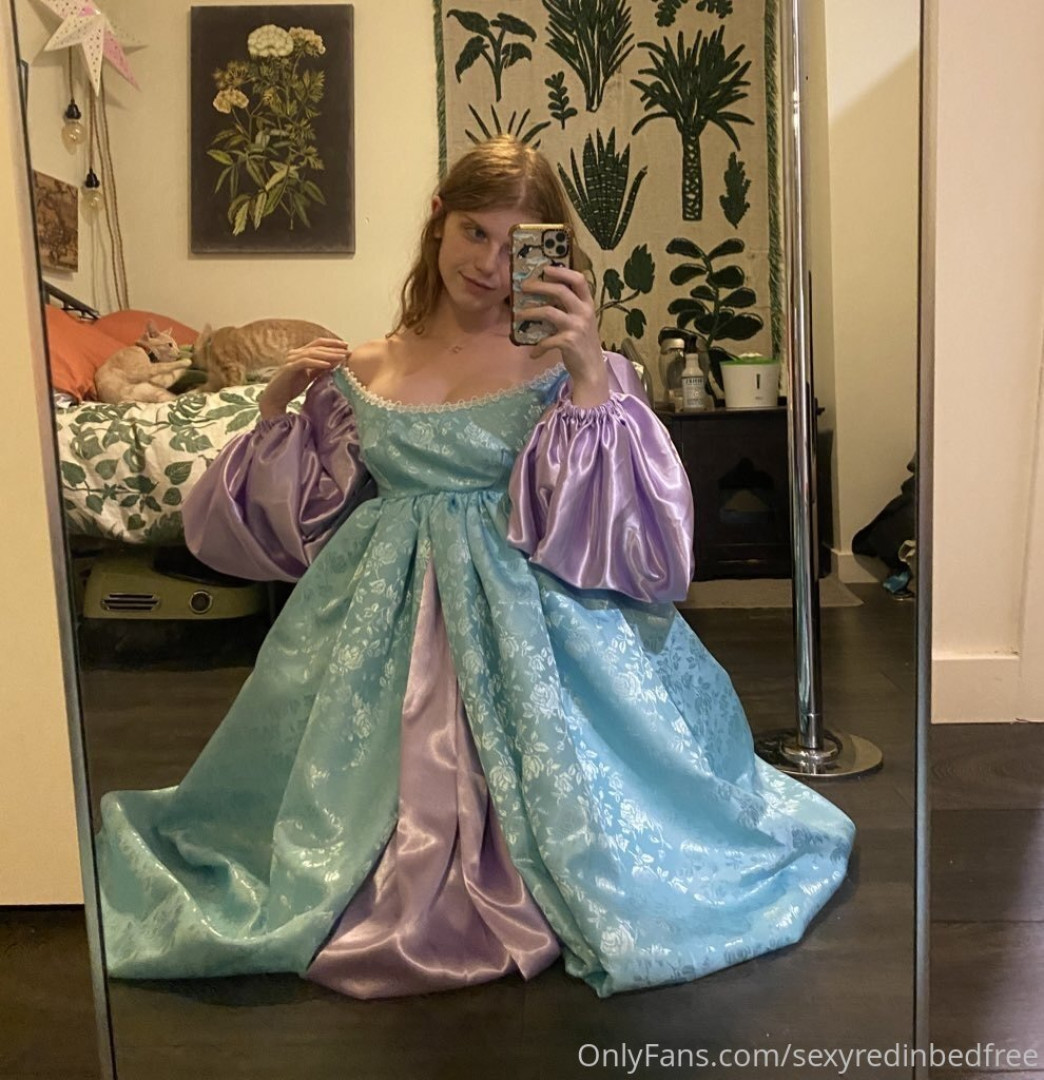 Photo by sexyredinbedfree published on June 24,2023 10:23:55 - BestThots