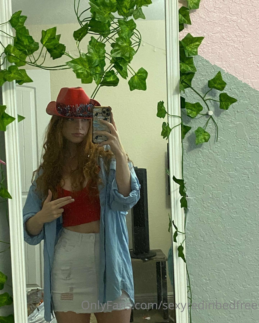 Photo by sexyredinbedfree published on June 24,2023 10:25:52 - BestThots