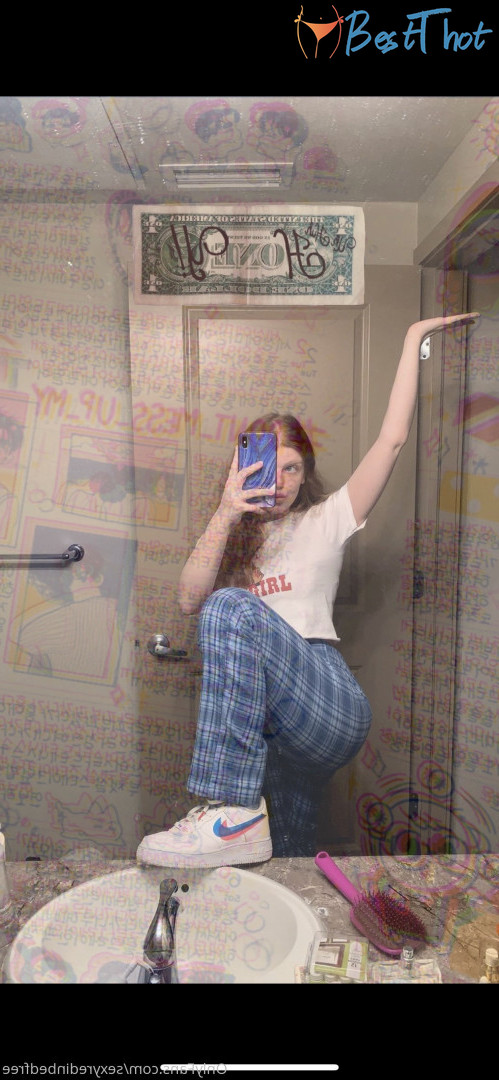 Photo by sexyredinbedfree published on December 22,2024 14:10:36 - BestThots