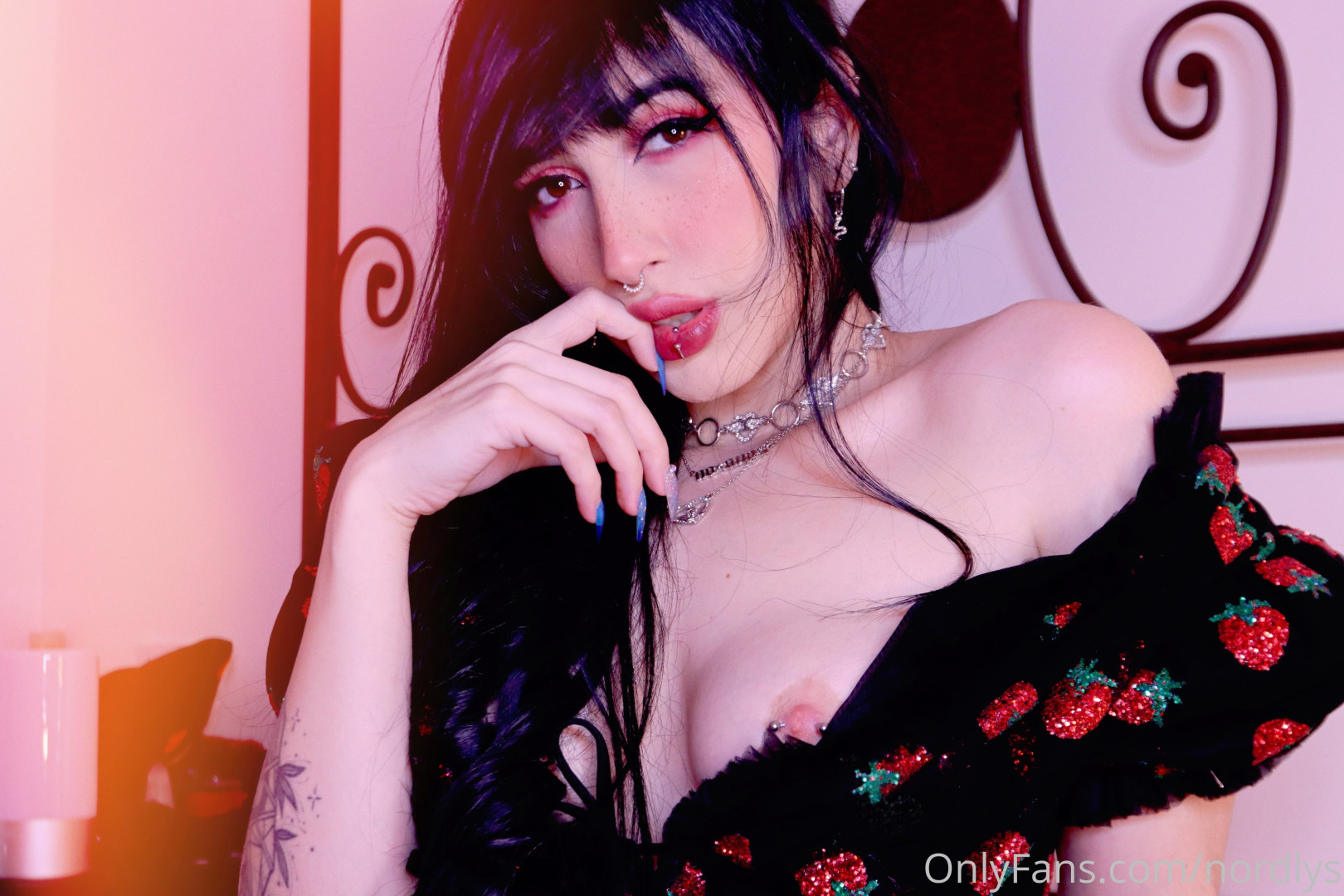 Photo by nordlys published on October 12,2023 21:12:07 - BestThots