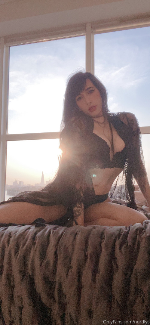Photo by nordlys published on October 12,2023 21:54:18 - BestThots