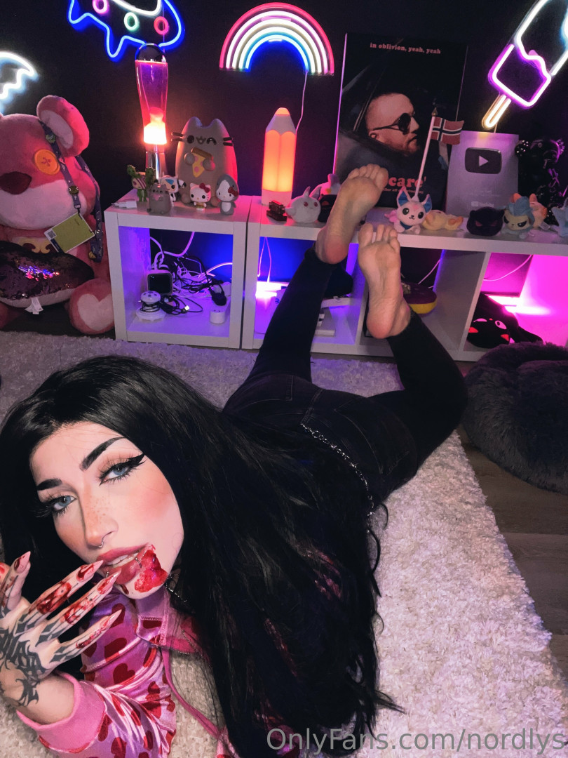 Photo by nordlys published on October 12,2023 22:21:12 - BestThots