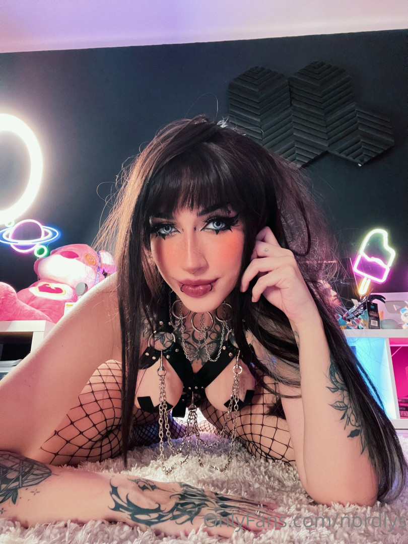 Photo by nordlys published on October 12,2023 23:41:27 - BestThots