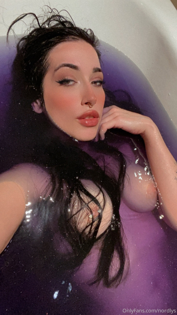 Photo by nordlys published on October 13,2023 00:18:48 - BestThots