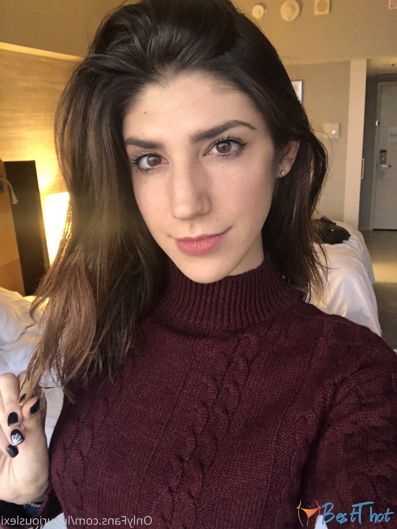 Photo by luxuriouslexi published on December 20,2024 23:09:32 - BestThots