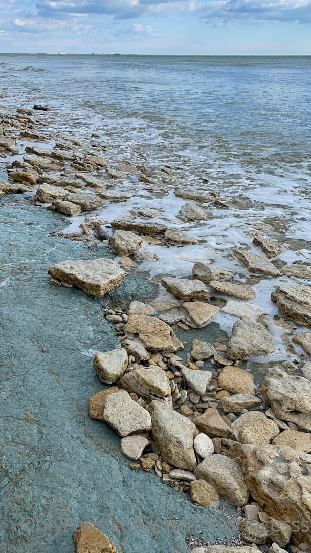 Photo by technoprincesss published on May 17,2023 07:49:14 - BestThots