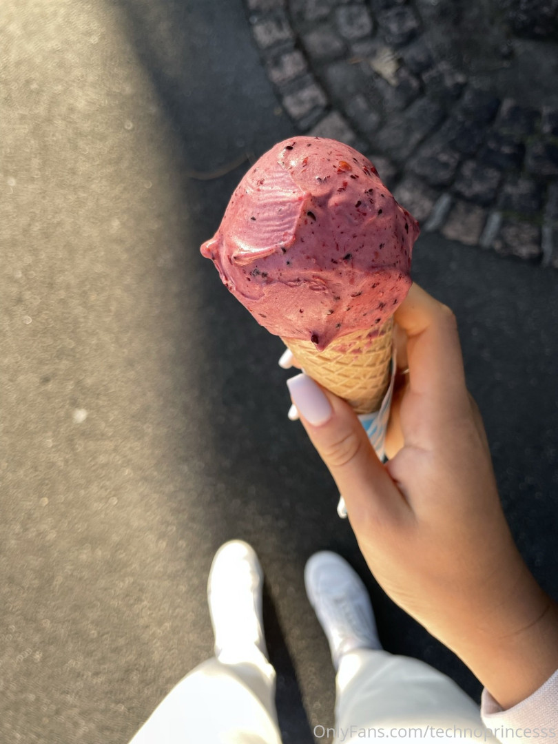 Photo by technoprincesss published on May 17,2023 07:50:10 - BestThots