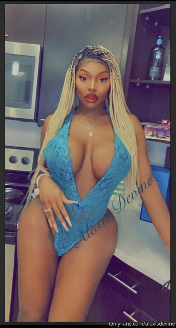 Photo by alexisdevine published on November 20,2023 01:57:07 - BestThots